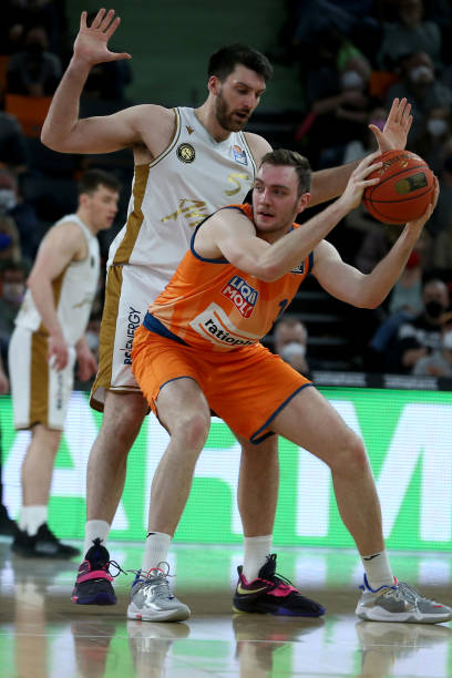 部的深度合 部的深度合